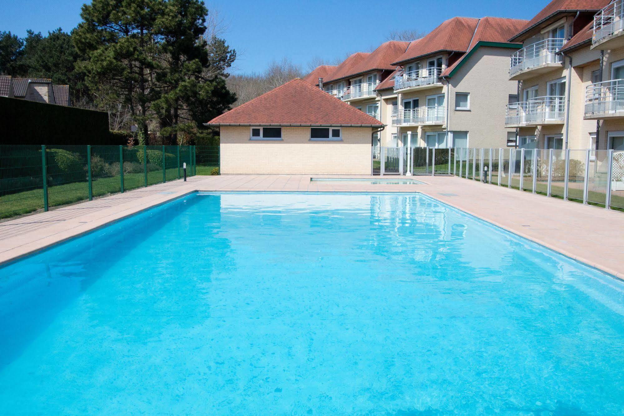 Holiday Suites De Haan Exteriör bild